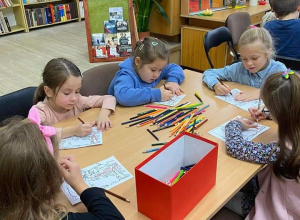 "Pszczółki" w bibliotece