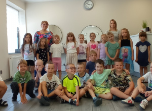 "Jeżyki" podczas wizyty w salonie fryzjerskim