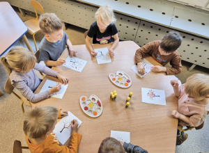 "Jesienne Czary-Mary", czyli Pani Jesień z Biblioteki w odwiedzinach u "Pszczółek"